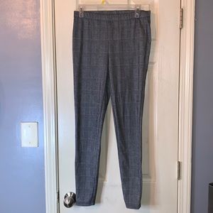 💕WOMEN’S FOREVER21 PLAID LEGGINGS 💕